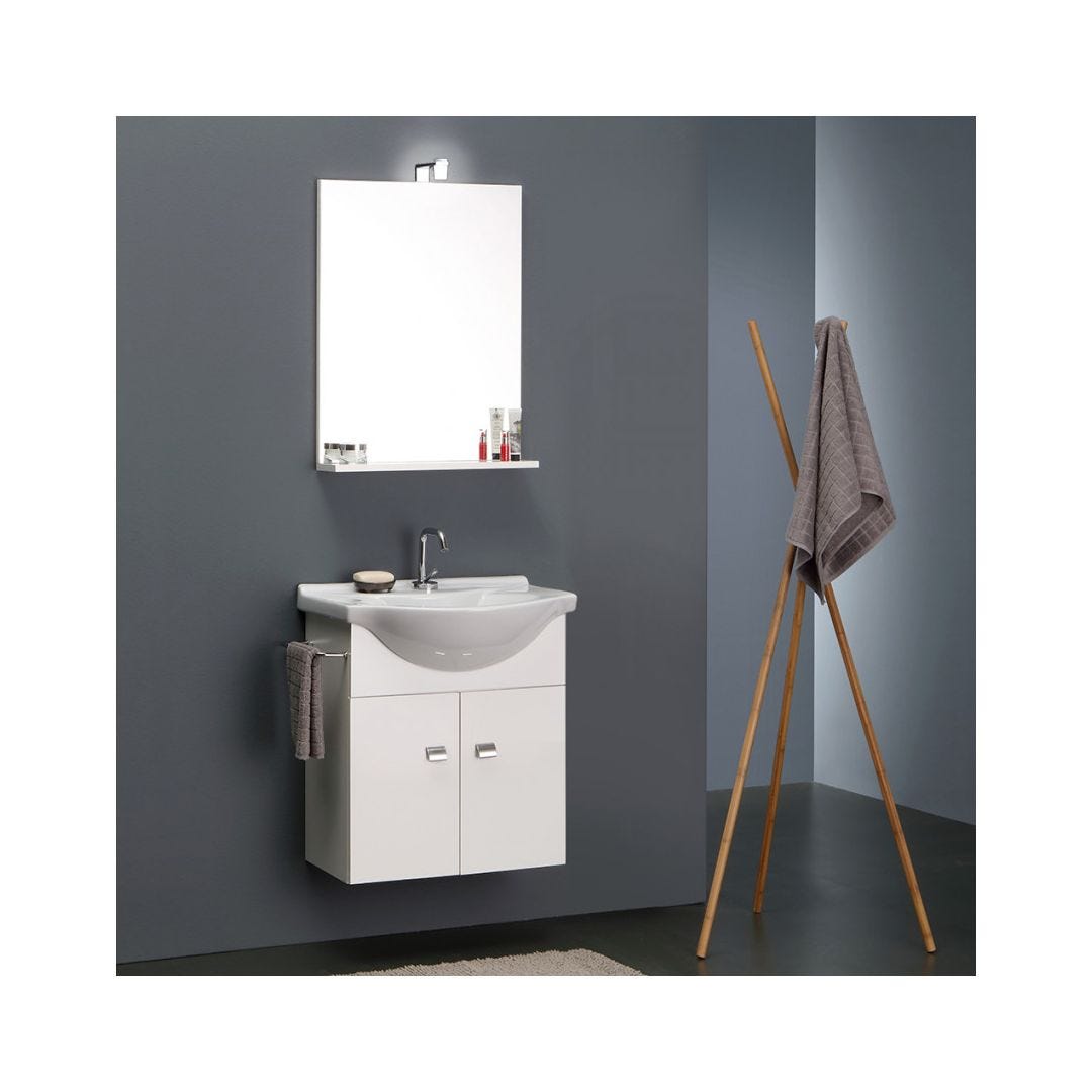 Armadietto da bagno specchio a tre ante e ripiani, moderno illuminazione  led Arredobagno e Cucine s.r.l.s.