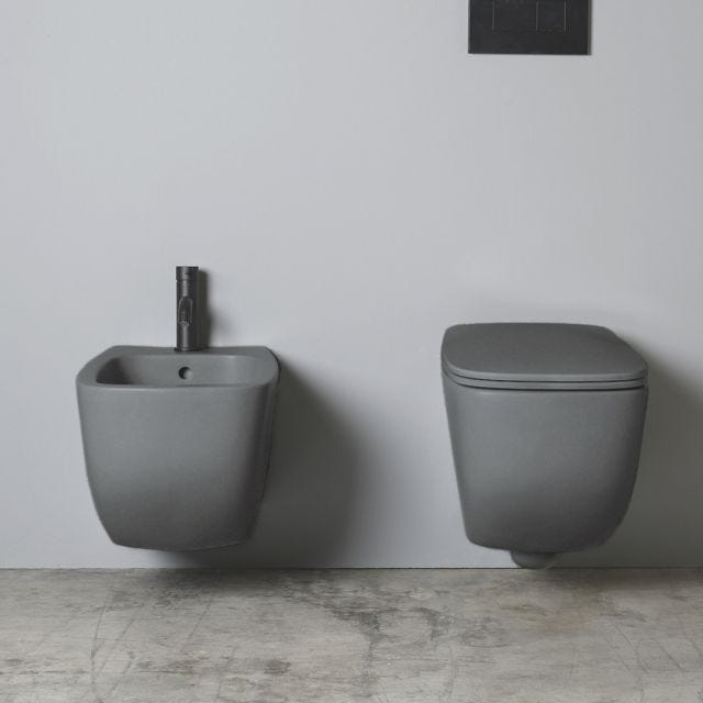 COPPIA DI SANITARI SOSPESI IN CERAMICA GRIGIO OPACO | MOZART